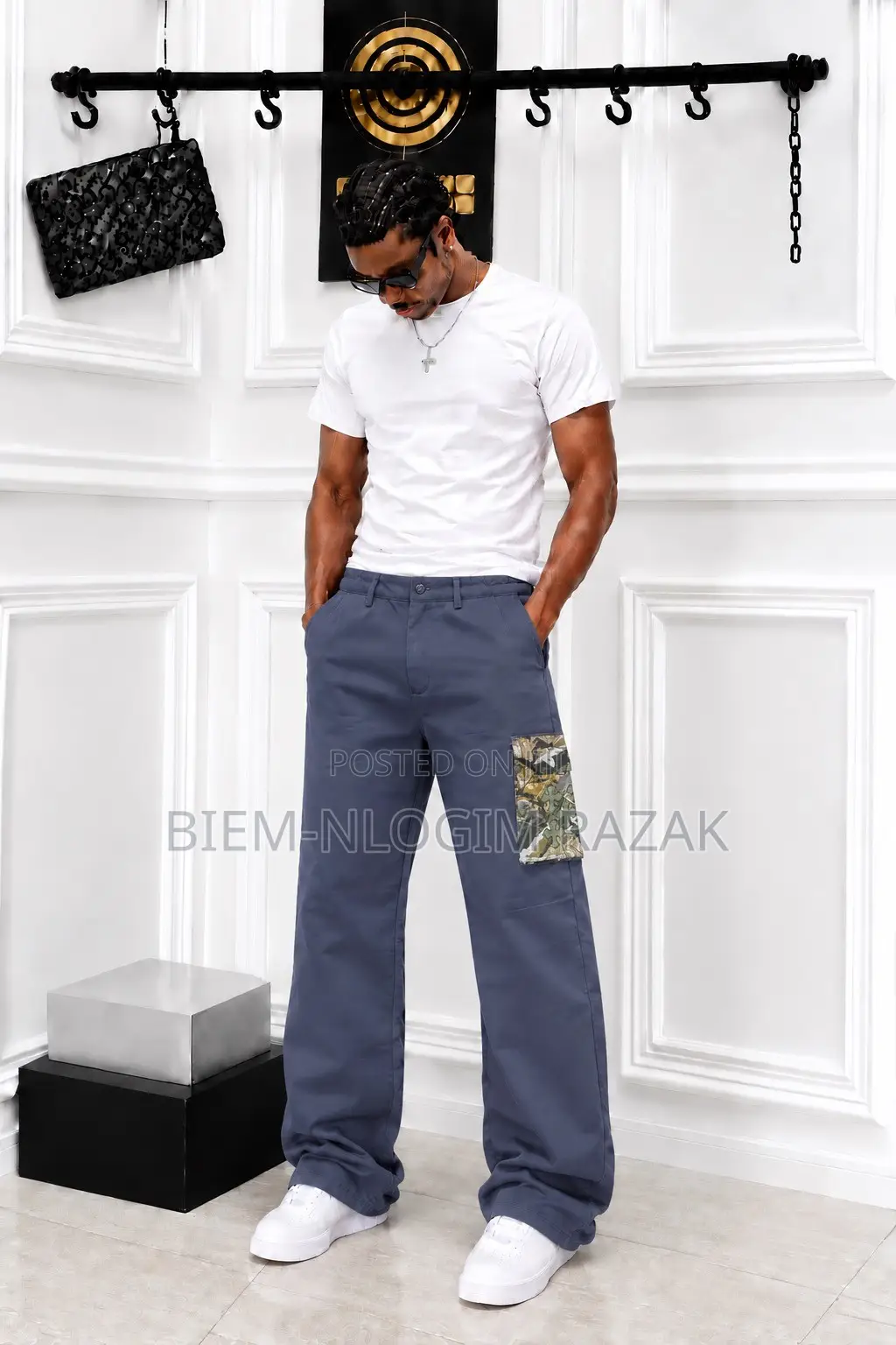 High Quality Single N Double Side Pocket Cargo Pants Available