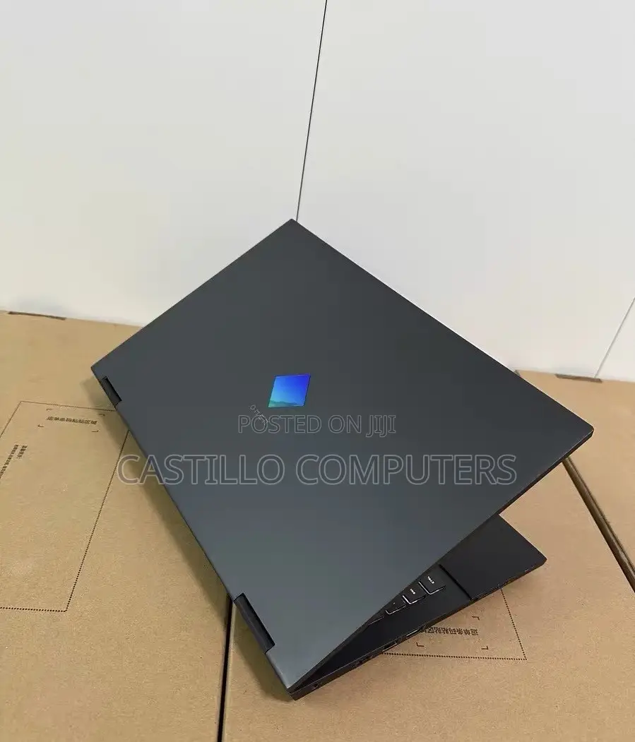 Laptop HP Omen 15 16GB AMD Ryzen 7 SSD 512GB