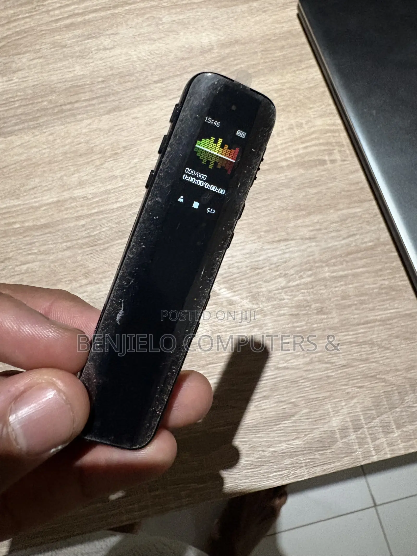 Digital Voice Recorder, Long Lasting Rechargeable Battery