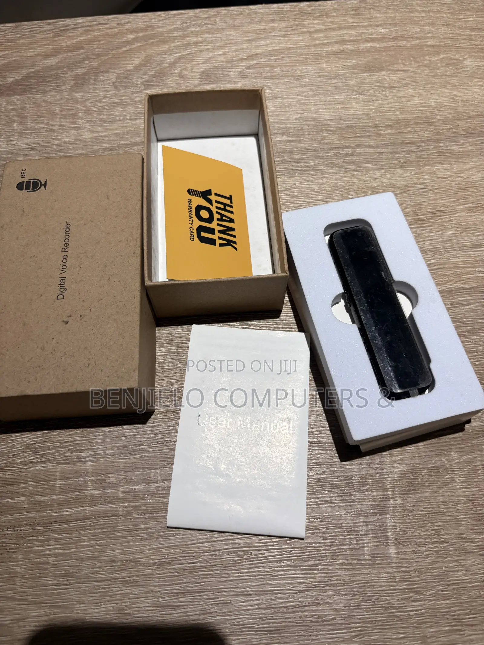 Digital Voice Recorder, Long Lasting Rechargeable Battery