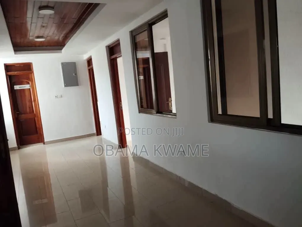 6bdrm House in Laryea Homes, Airport Residential Area for rent