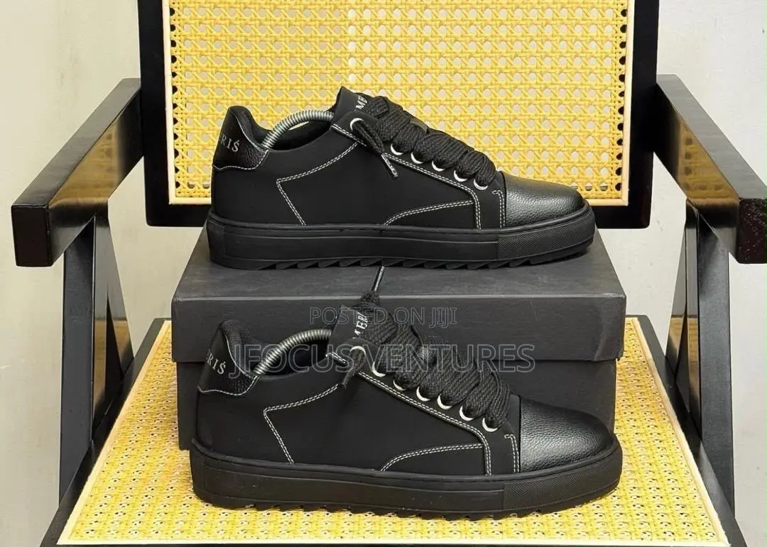 Numeris All Black Sneakers