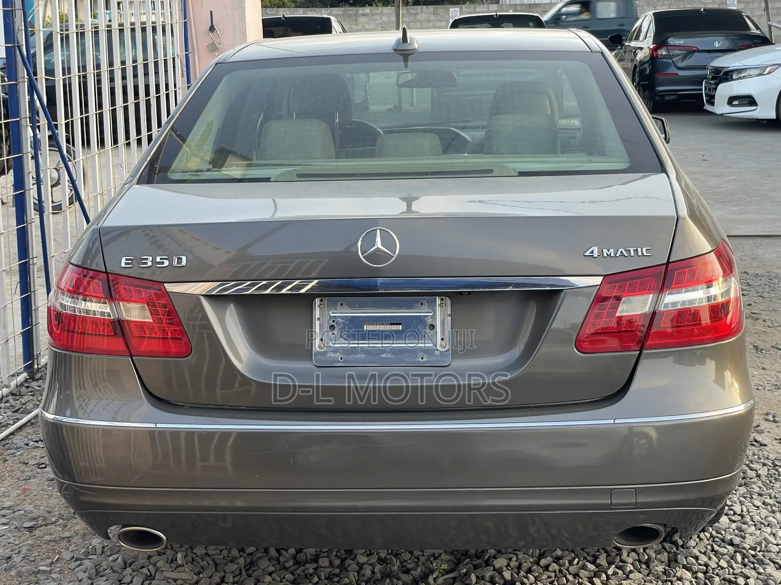 Mercedes-Benz E350 Base 4dr Sedan RWD (3.5L 6cyl 7A) 2010 Gold