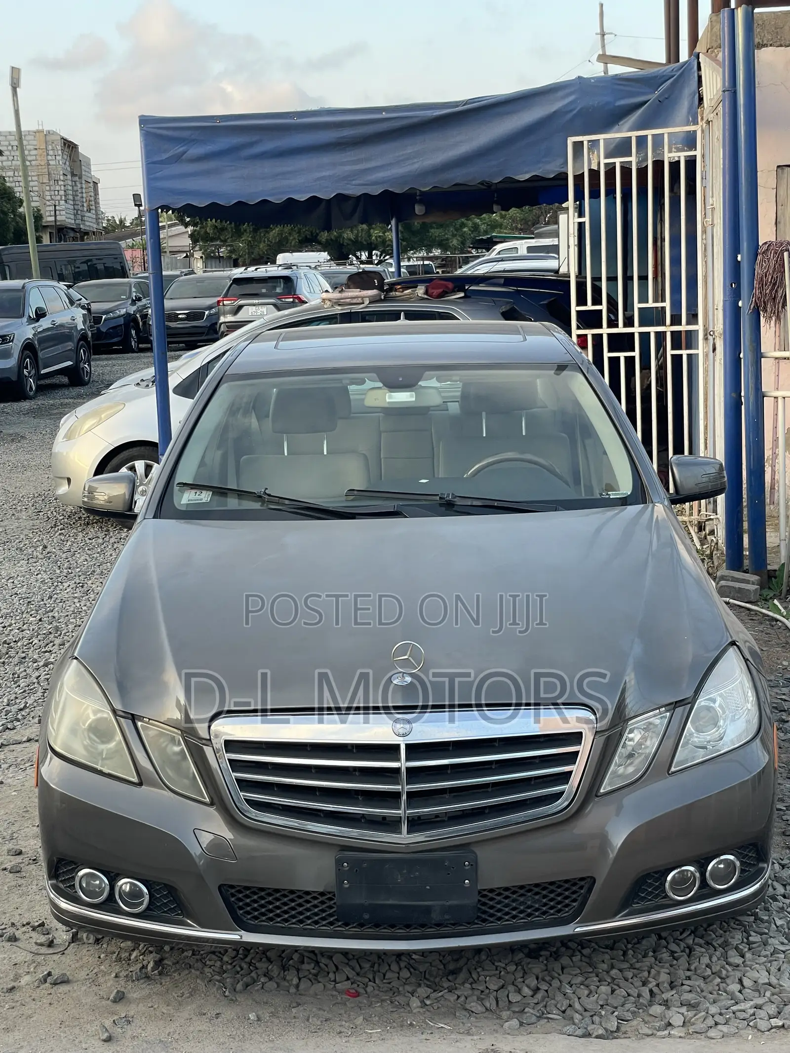 Mercedes-Benz E350 Base 4dr Sedan RWD (3.5L 6cyl 7A) 2010 Gold