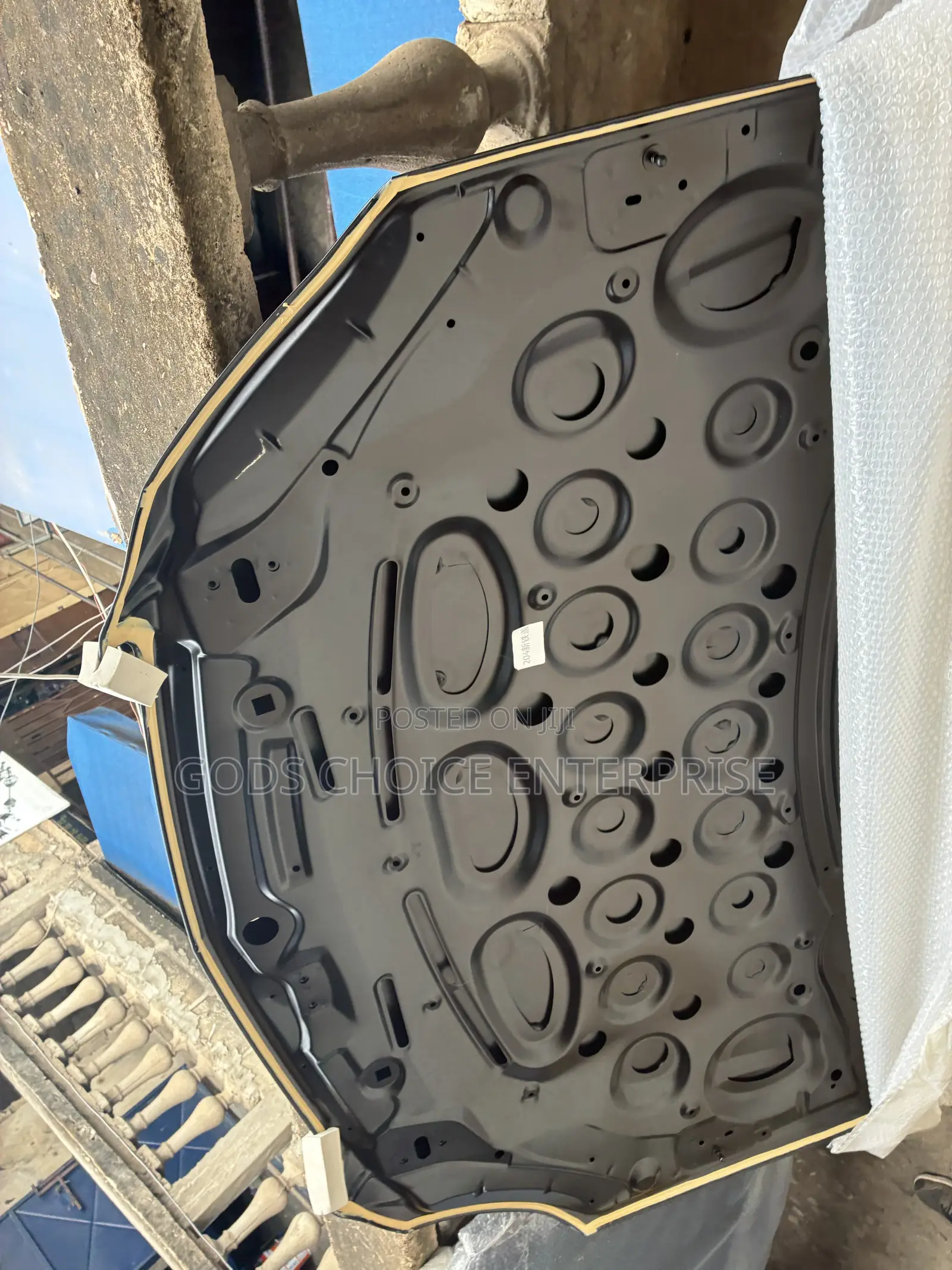 Front Bonnet C300 2016-2017-2018-2020 Aluminum