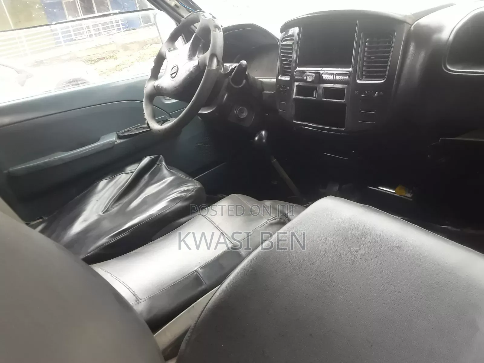 Nissan Caravan (Urvan) 2003 Grey