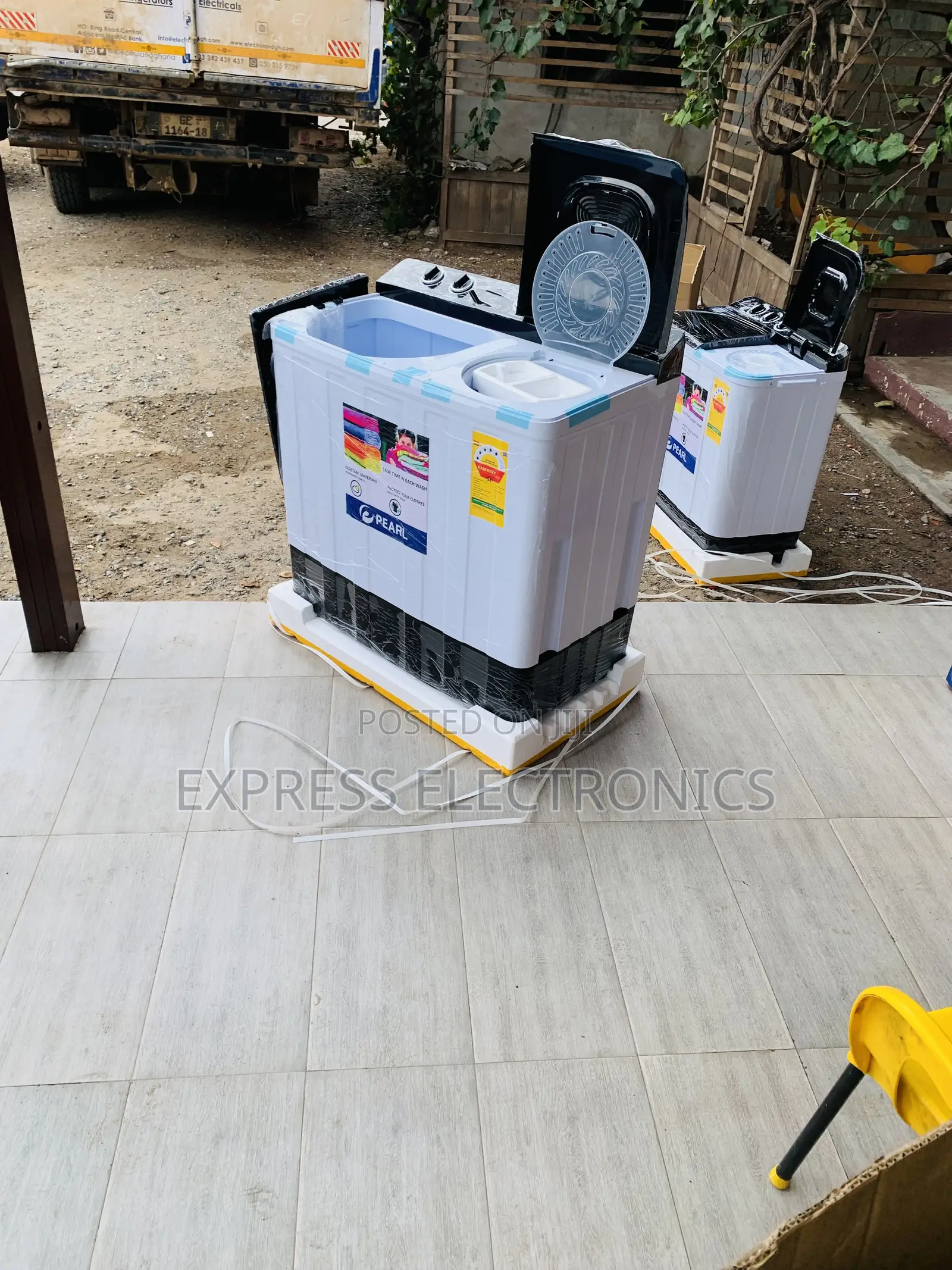 Grab the New Pearl 12kg Twin Tub Washing Top-Load Laundry Appliance