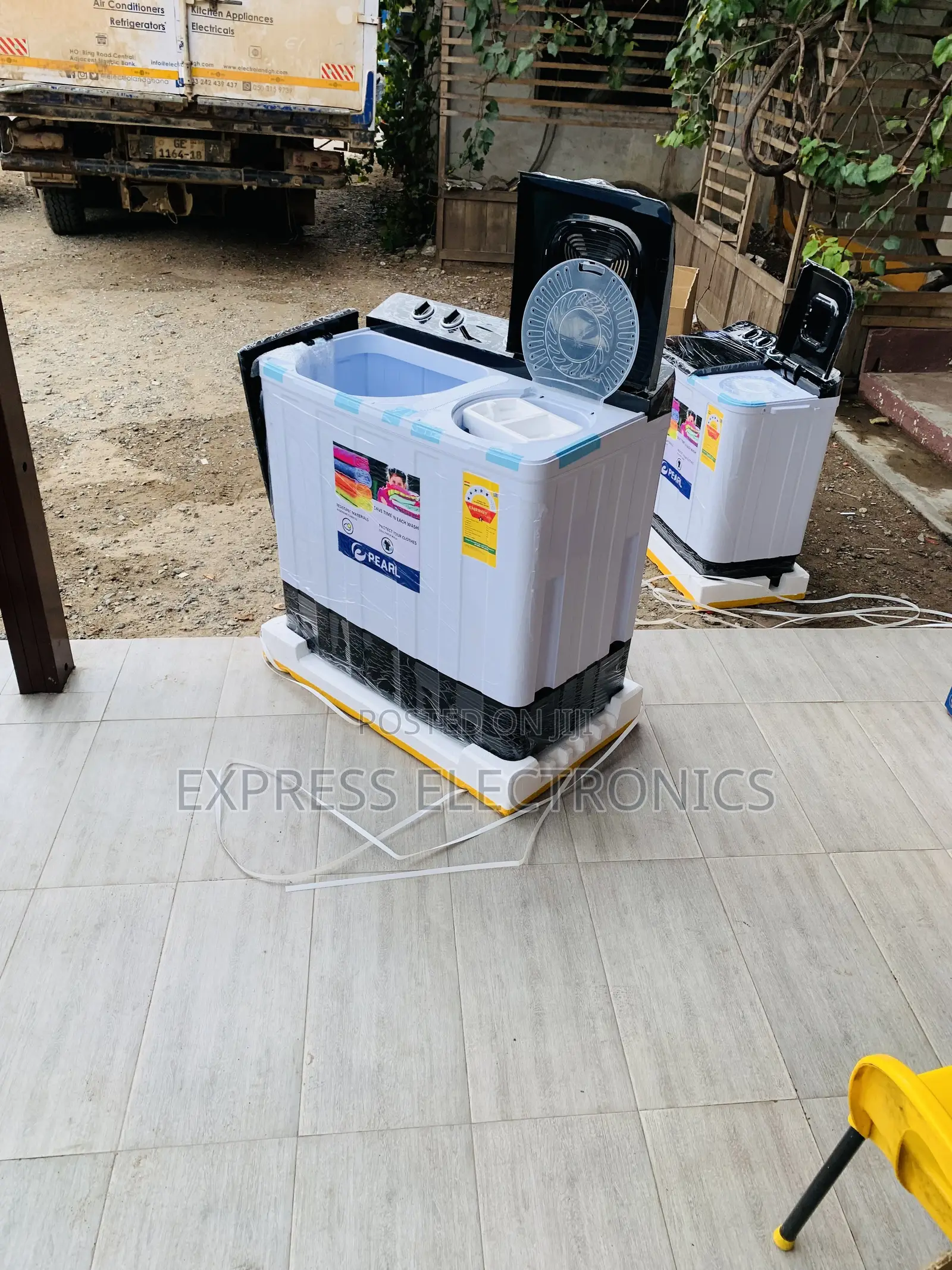 Grab the New Pearl 12kg Twin Tub Washing Top-Load Laundry Appliance