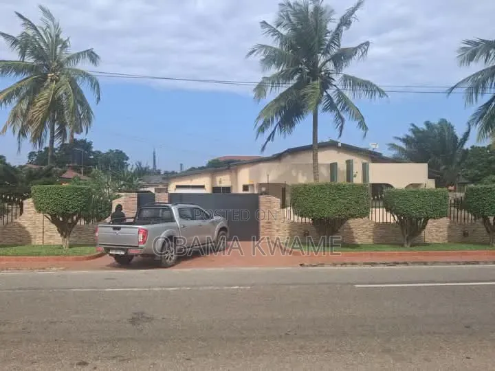 4bdrm House in Laryea Homes, A&C Mall Area for rent