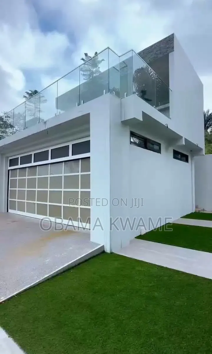 6bdrm Mansion in Laryea Homes, Aburi for sale