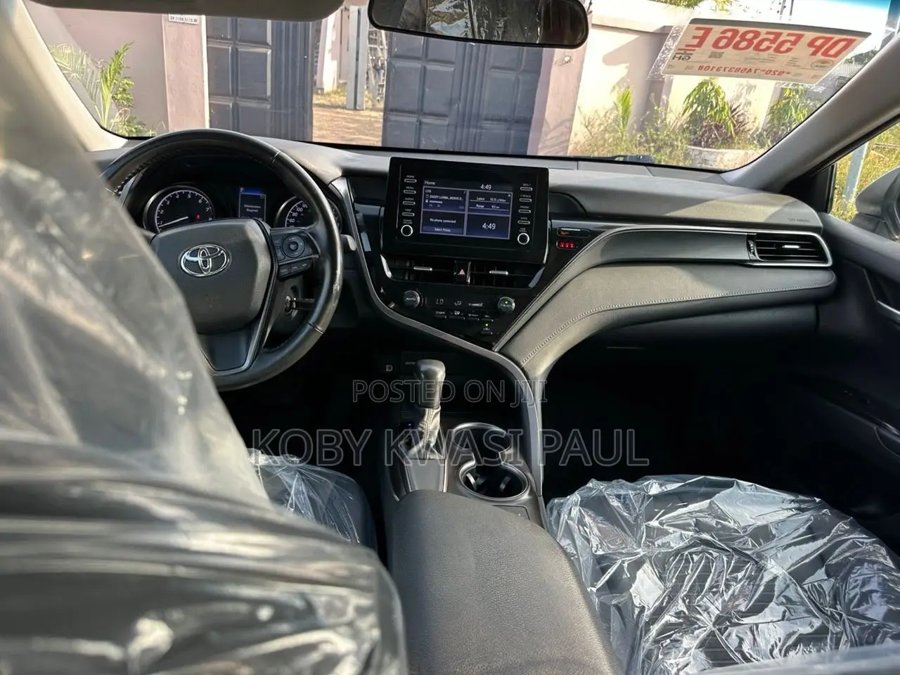Toyota Camry SE 2023 Silver