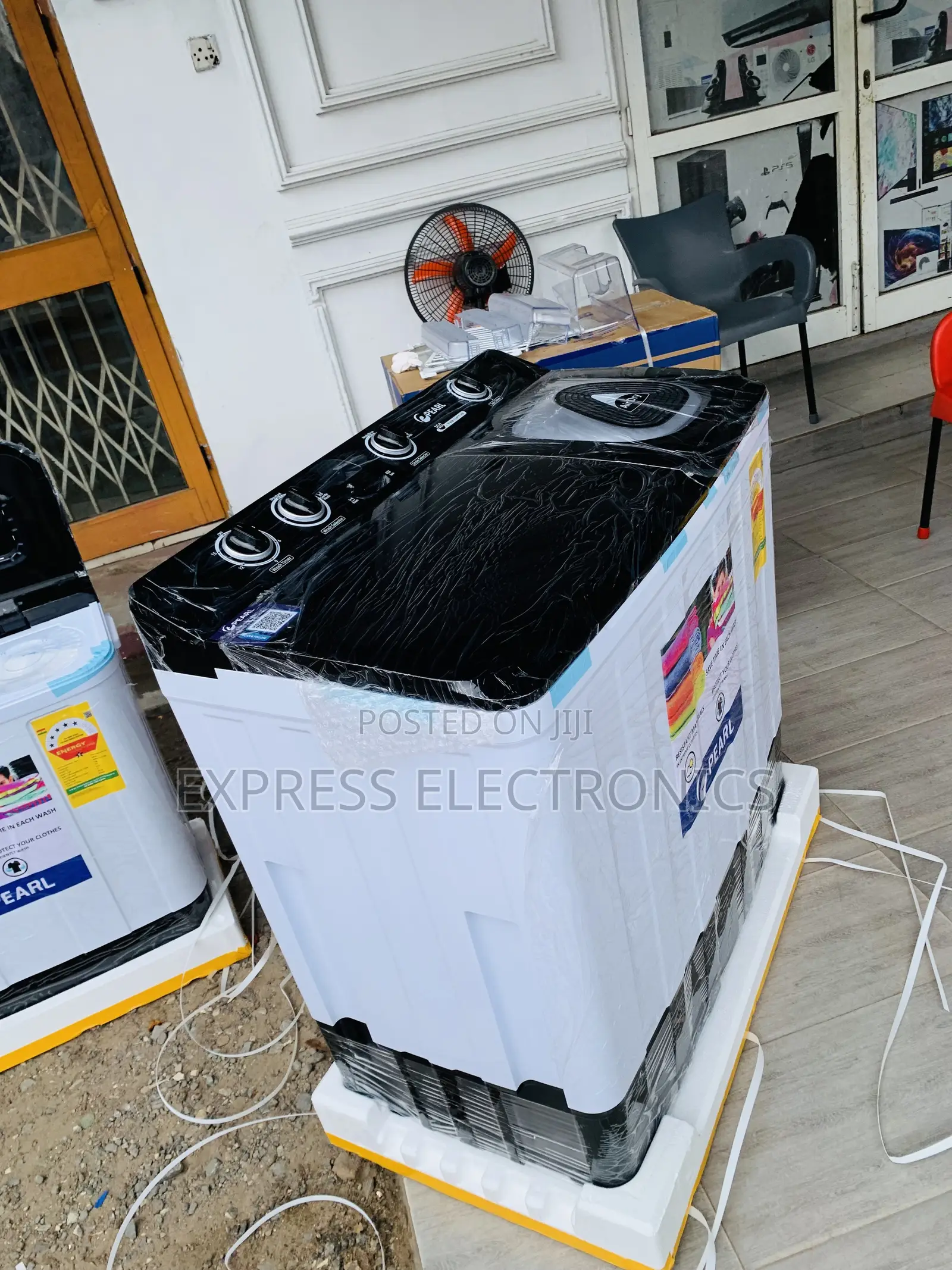 Neatly Sealed Pearl 15kg Washing Machine Twin-Tub Top-Load Appliance