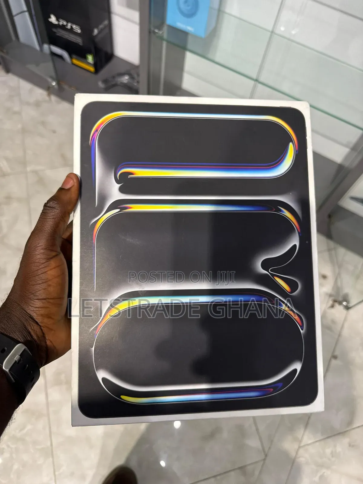New Apple iPad Pro 13 (2025) 256 GB Black