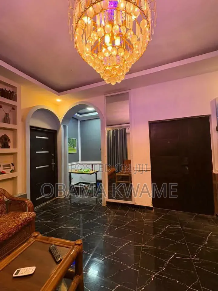 7bdrm Mansion in Laryea Homes, Amasaman for sale