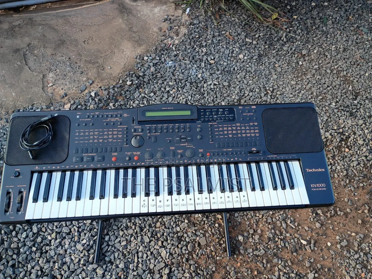 Technics KN1000 PCM Keyboard