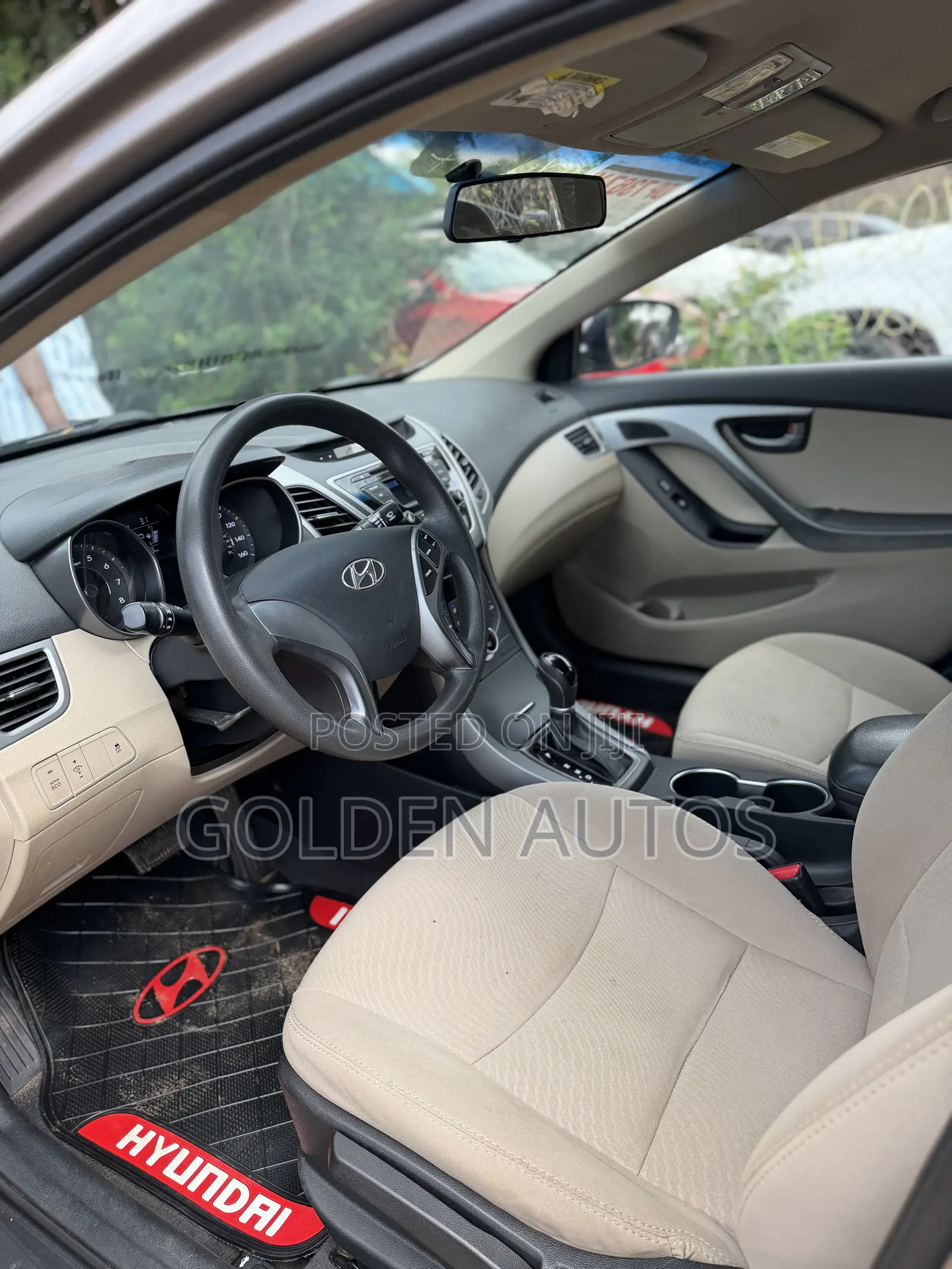 Hyundai Elantra SE Sedan FWD (1.8L 4cyl 6M) 2016 Ivory