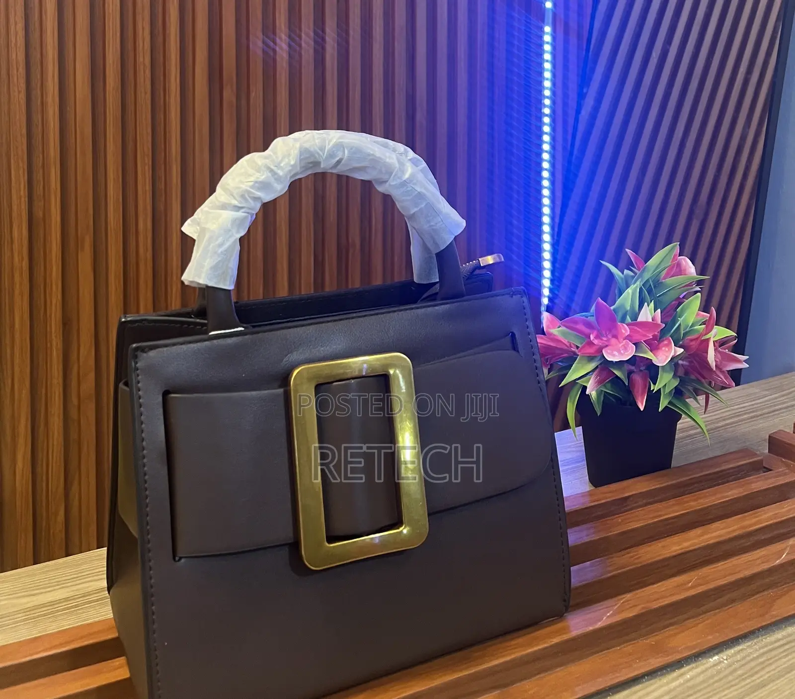 Women's Black Bobby Handbag