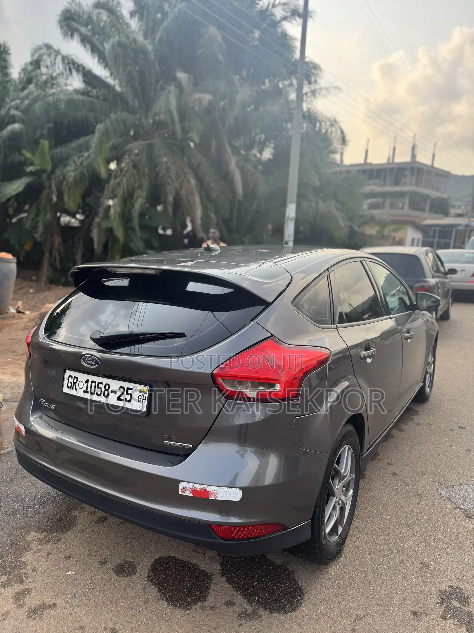 Ford Focus SE 4dr Hatchback (2.0L 4cyl 5M) 2015 Black