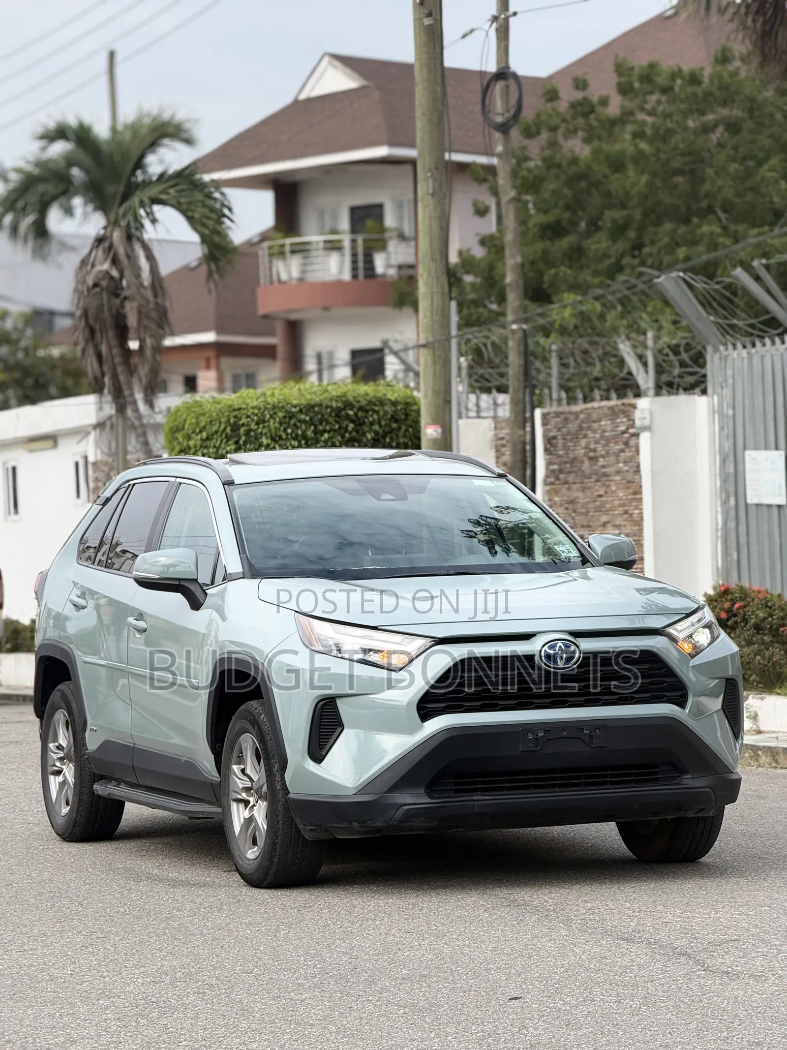 Toyota RAV4 XLE 2022 Green