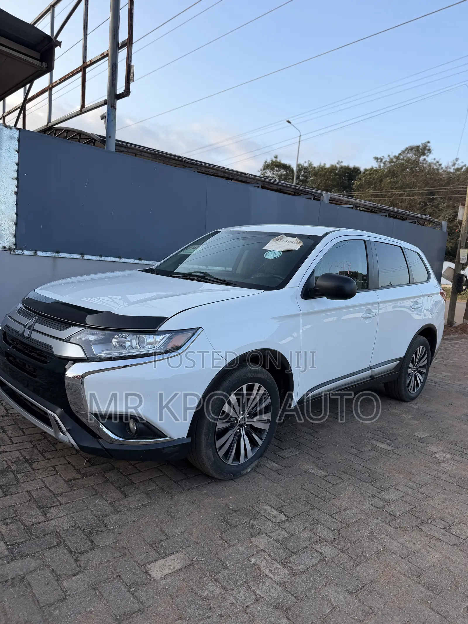 Mitsubishi Outlander 2020 White