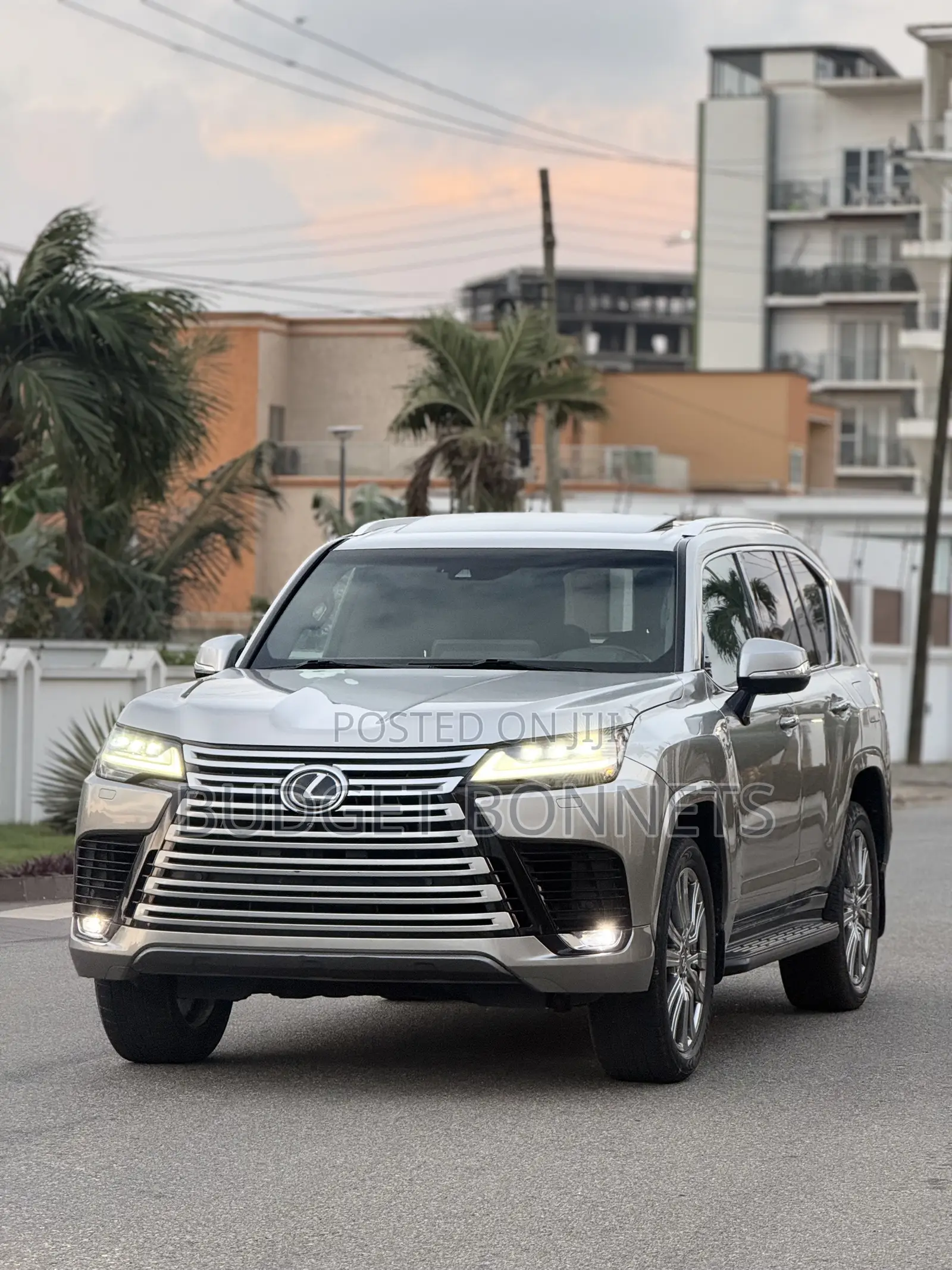 Lexus LX 600 2023 Gold