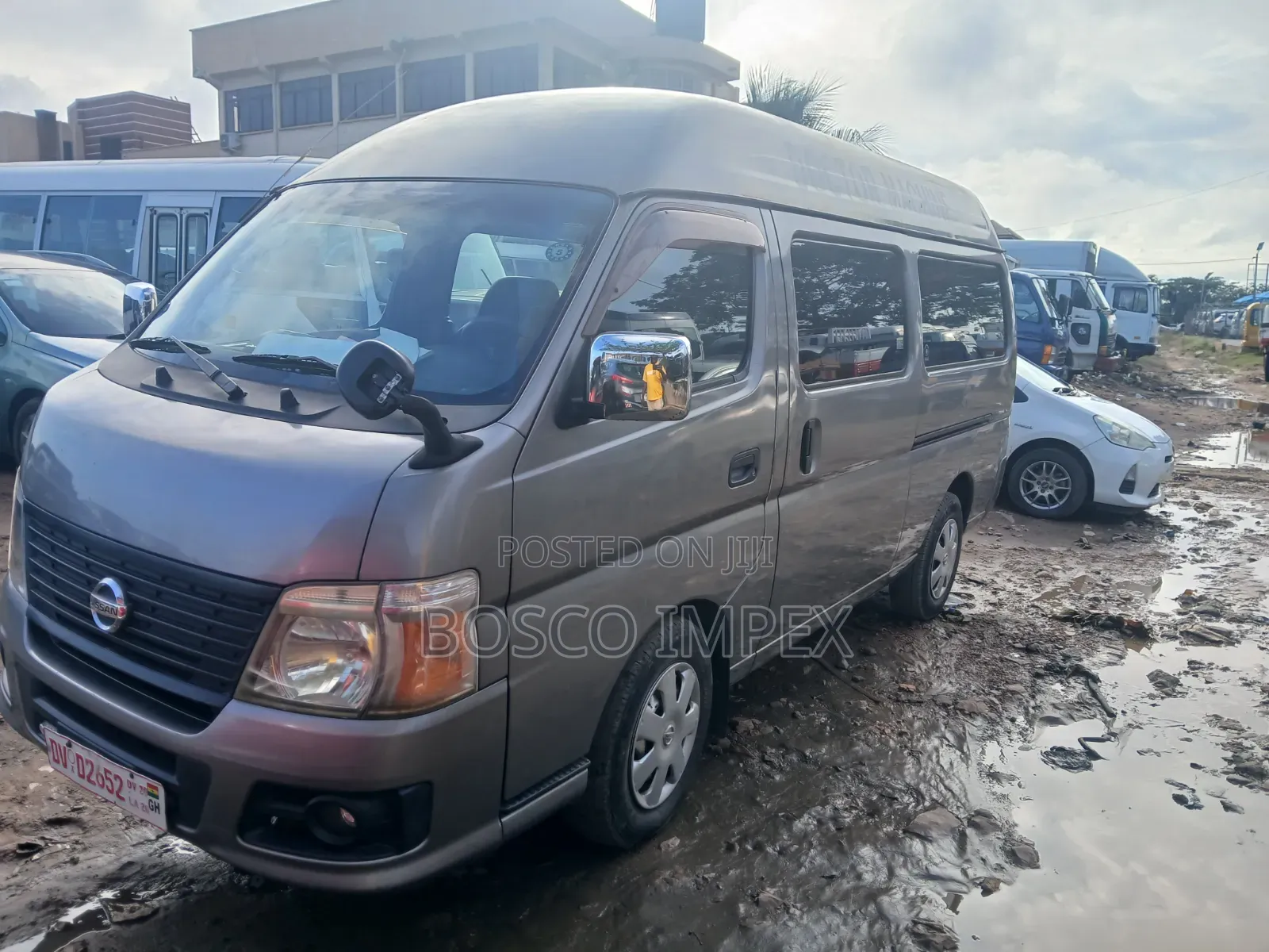 Nissan Caravan (Urvan) 2007 Grey