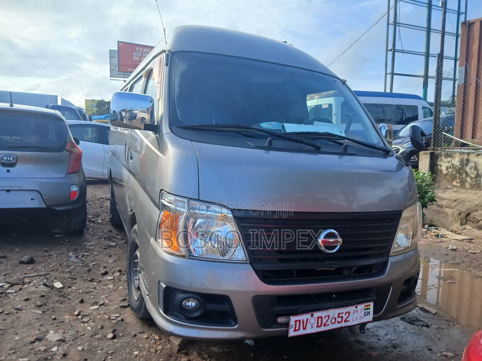 Nissan Caravan (Urvan) 2007 Grey