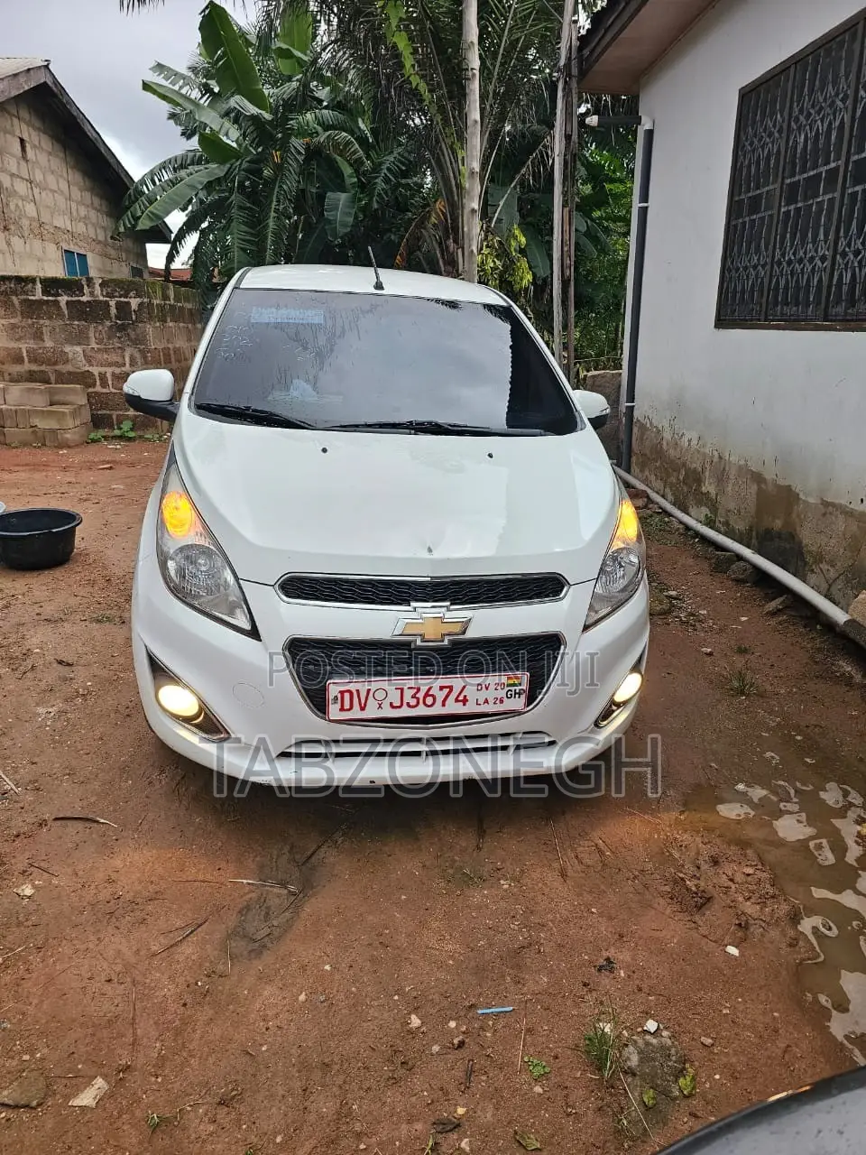 Chevrolet Spark 2LT 4dr Hatchback (1.2L 4cyl CVT) 2014 White