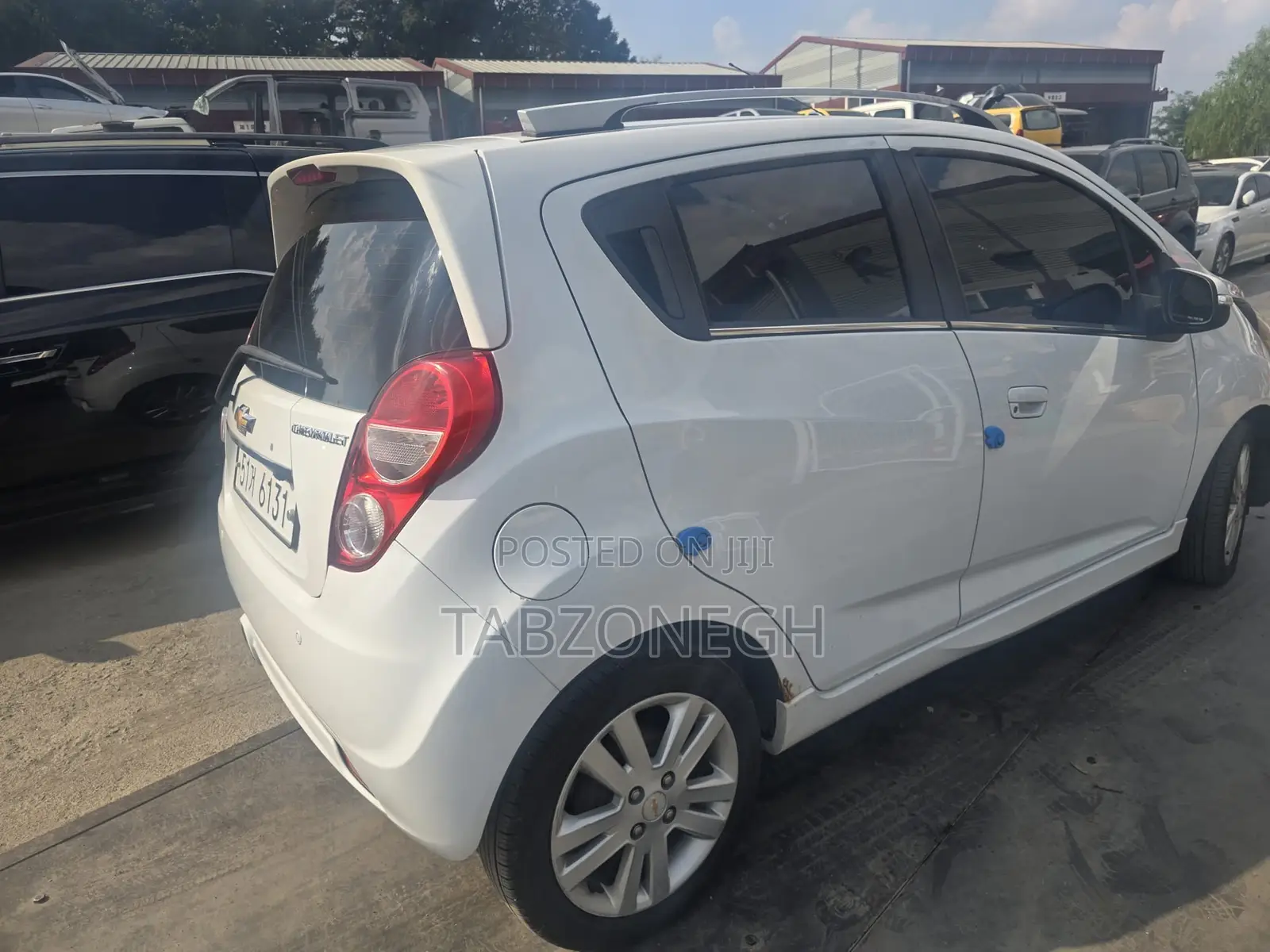 Chevrolet Spark 2LT 4dr Hatchback (1.2L 4cyl CVT) 2014 White