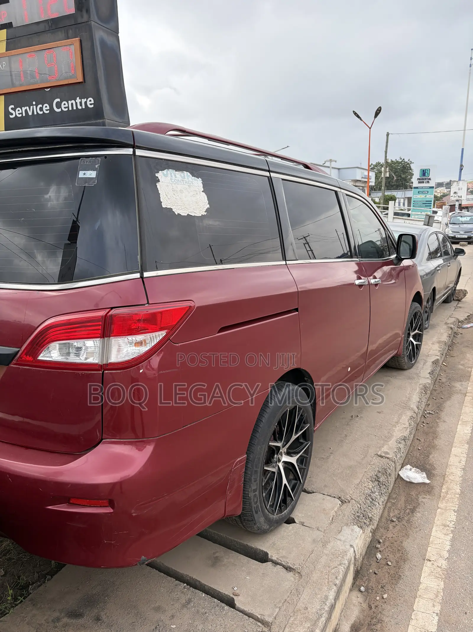 Nissan Quest 2016 Red