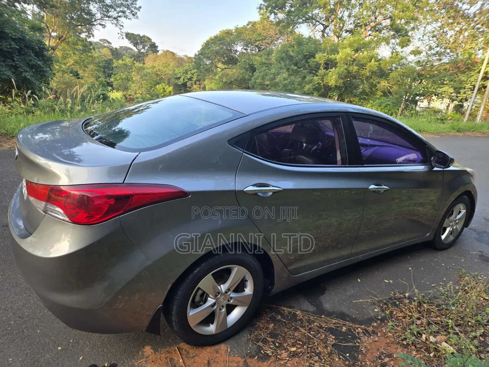 Hyundai Elantra 2012 Gray