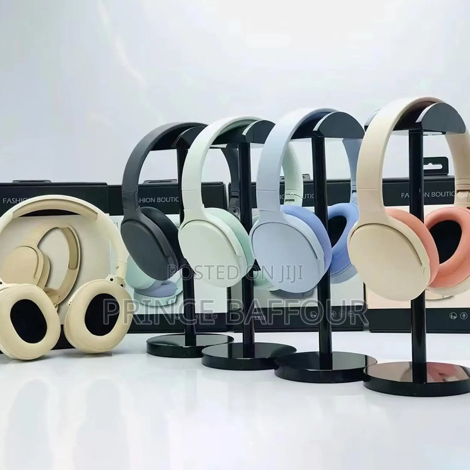 Headphone / Earphones/Bluetooth