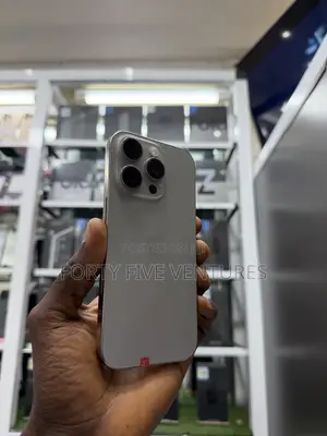 Apple iPhone 15 Pro 128 GB Silver
