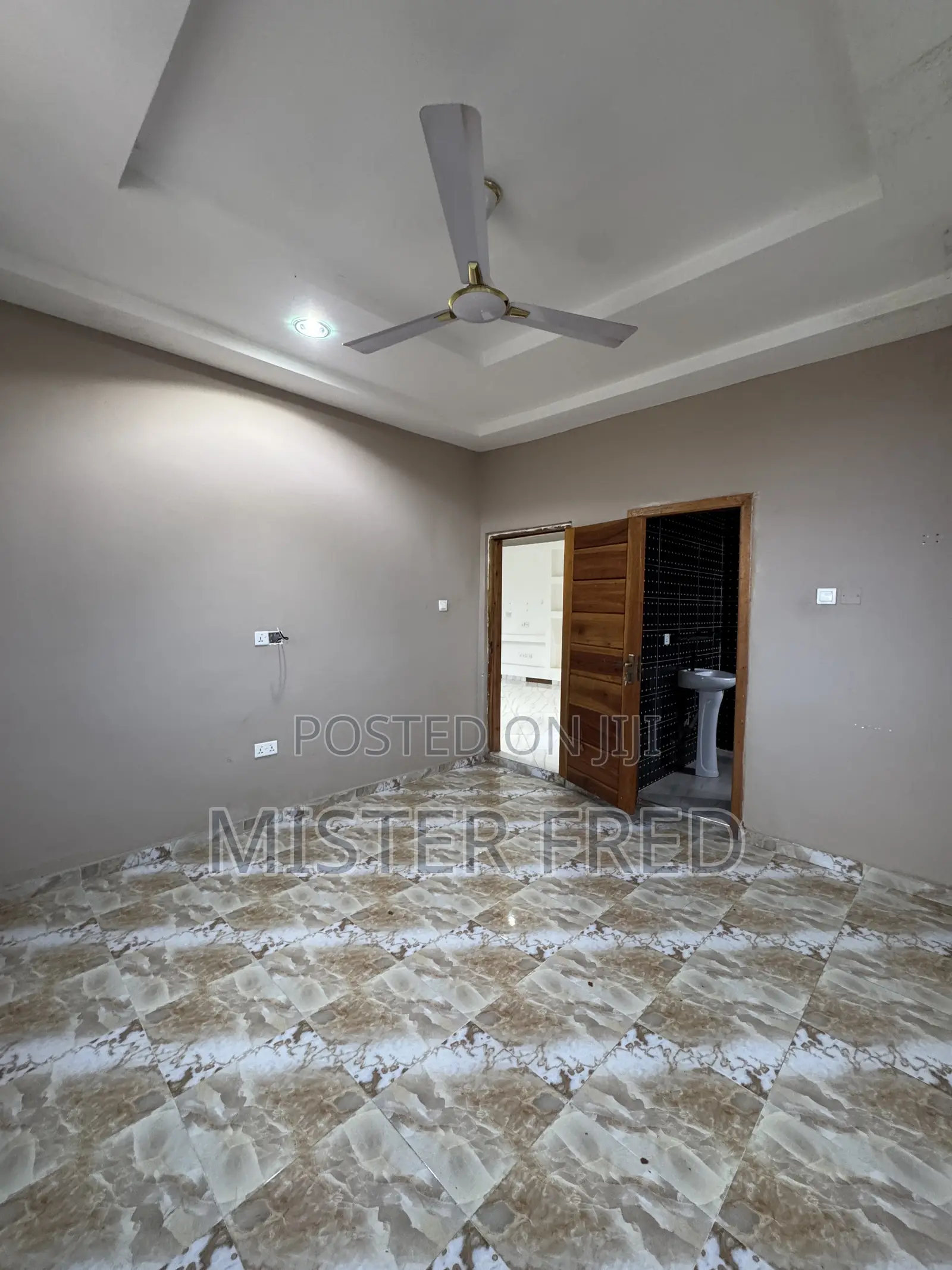 2bdrm Apartment in Whitecross, Weija for rent