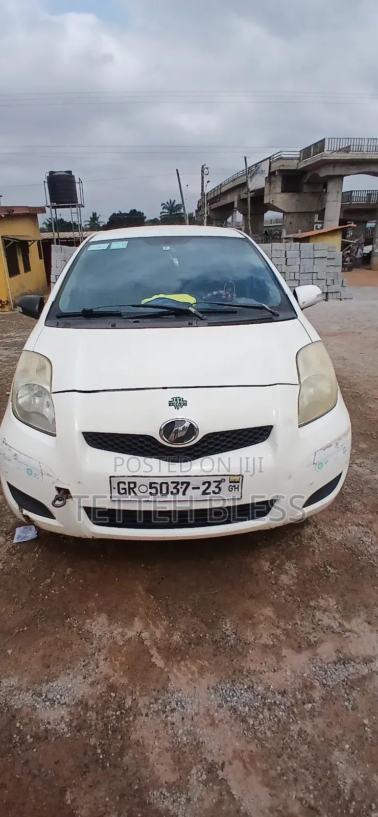 Toyota Vitz 2010 White