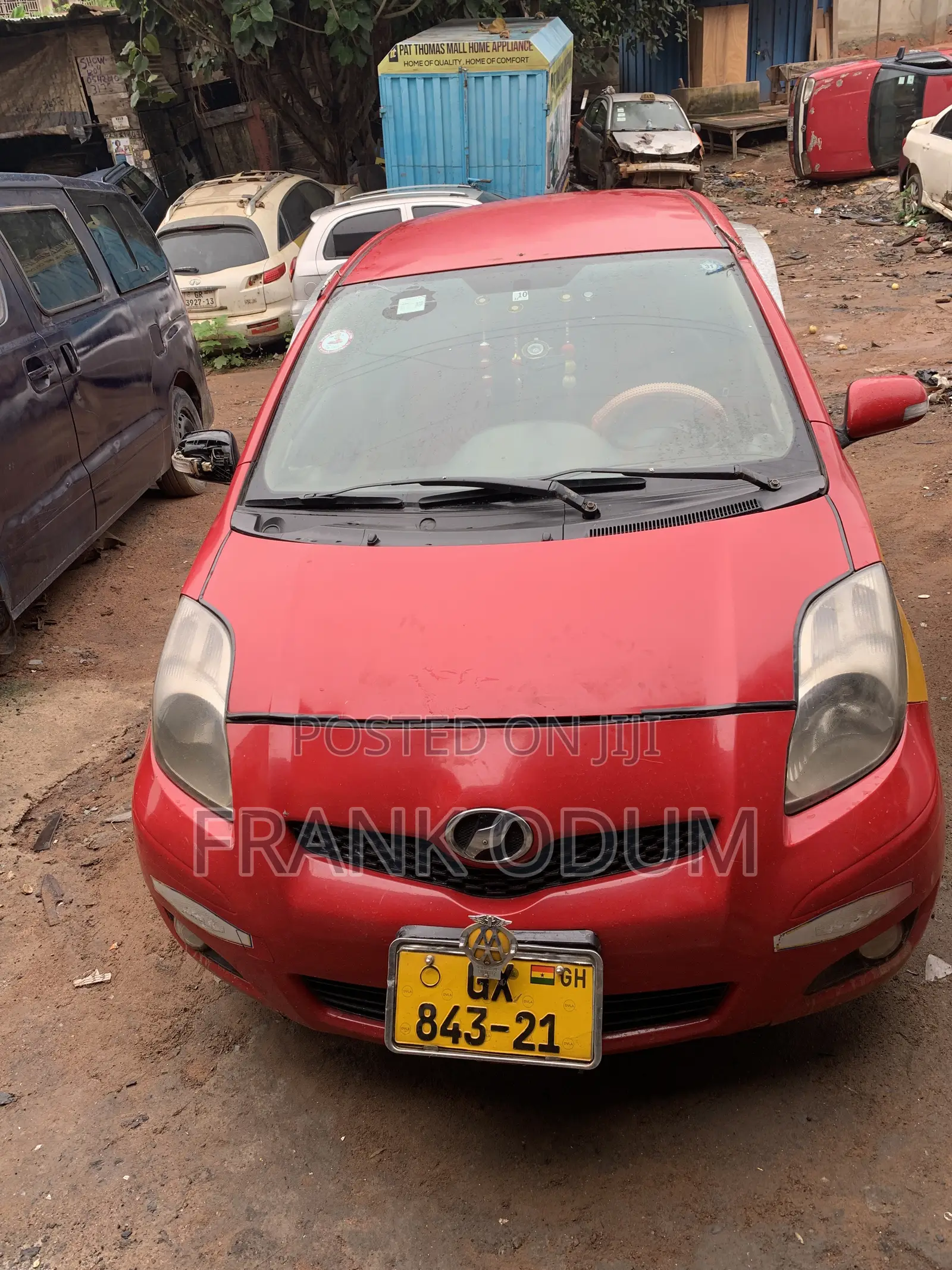 Toyota Vitz 1.3 AWD 5dr 2010 Red