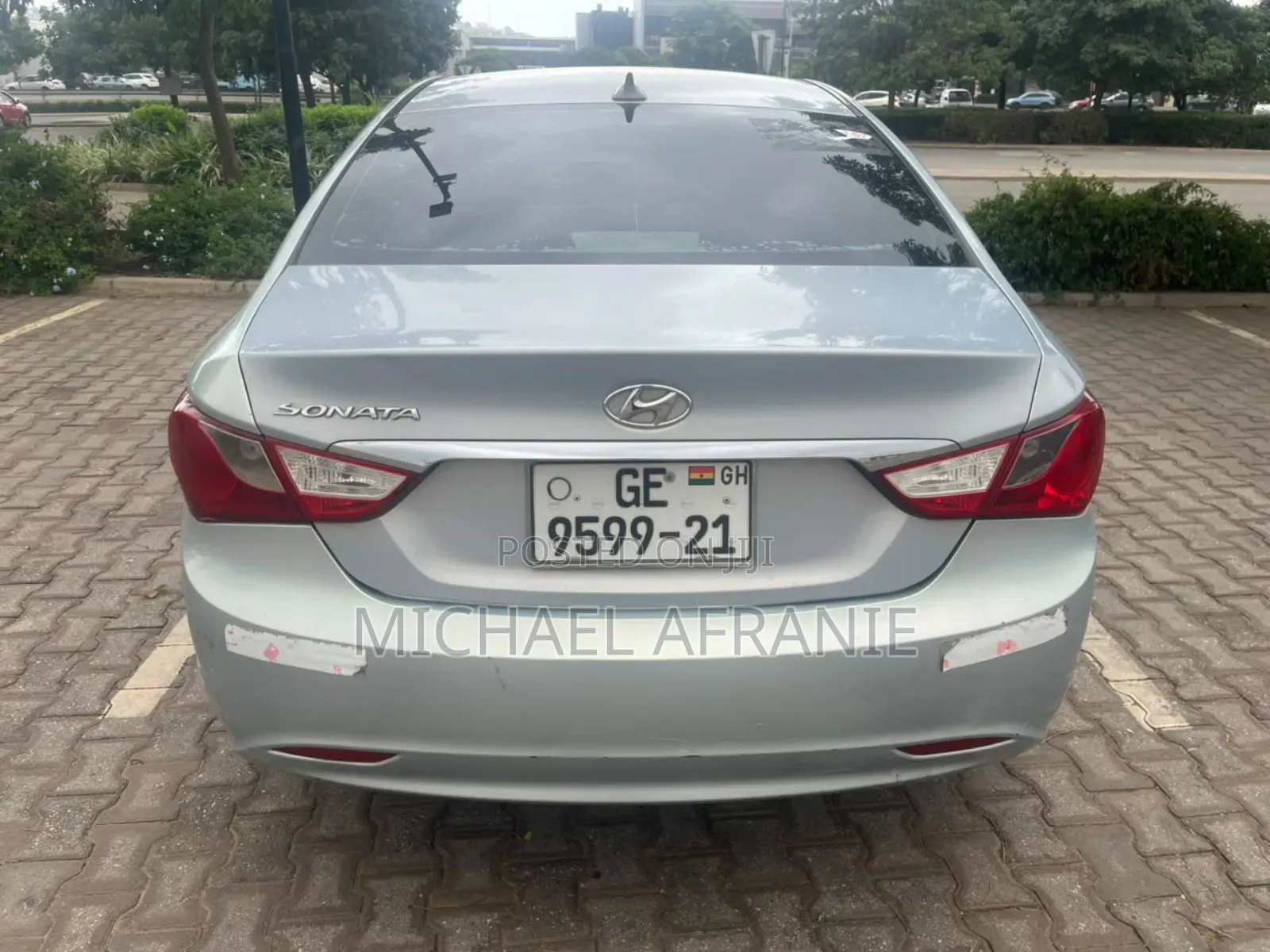 Hyundai Sonata GLS Sedan FWD (2.4L 4cyl 6A) 2013