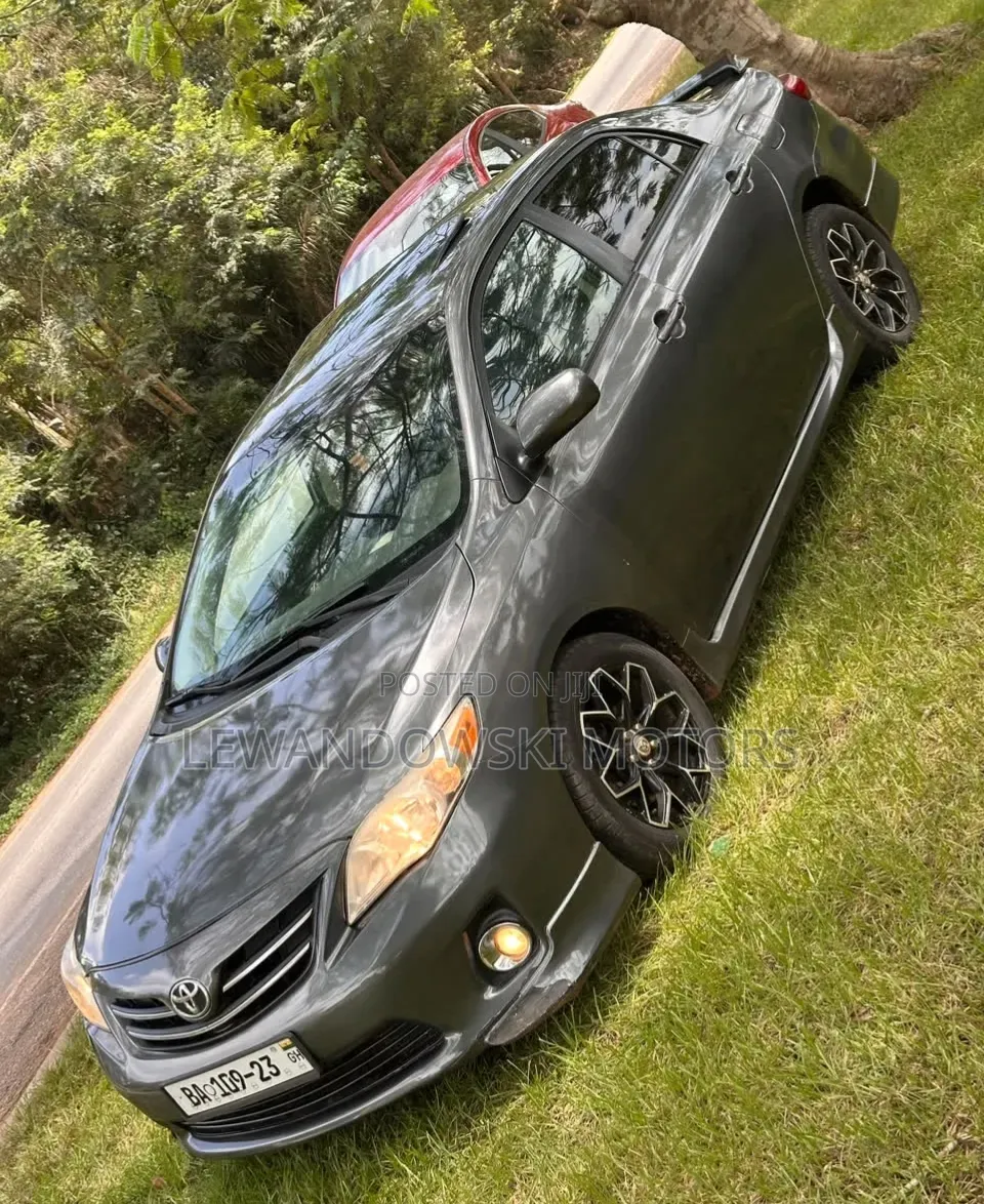 Toyota Corolla 2013 Black