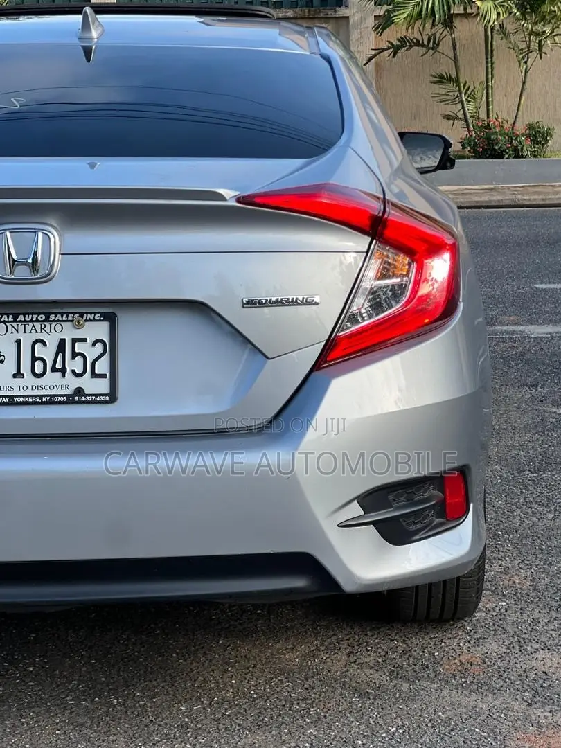 Honda Civic Touring 4dr Sedan (1.5L 4cyl) 2017 Silver