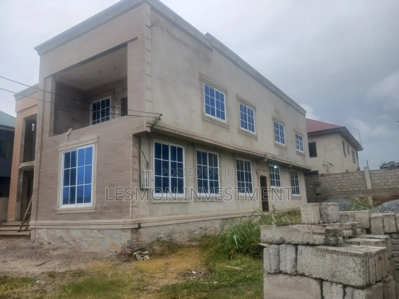 5bdrm Duplex in Agent, Pentecost for sale