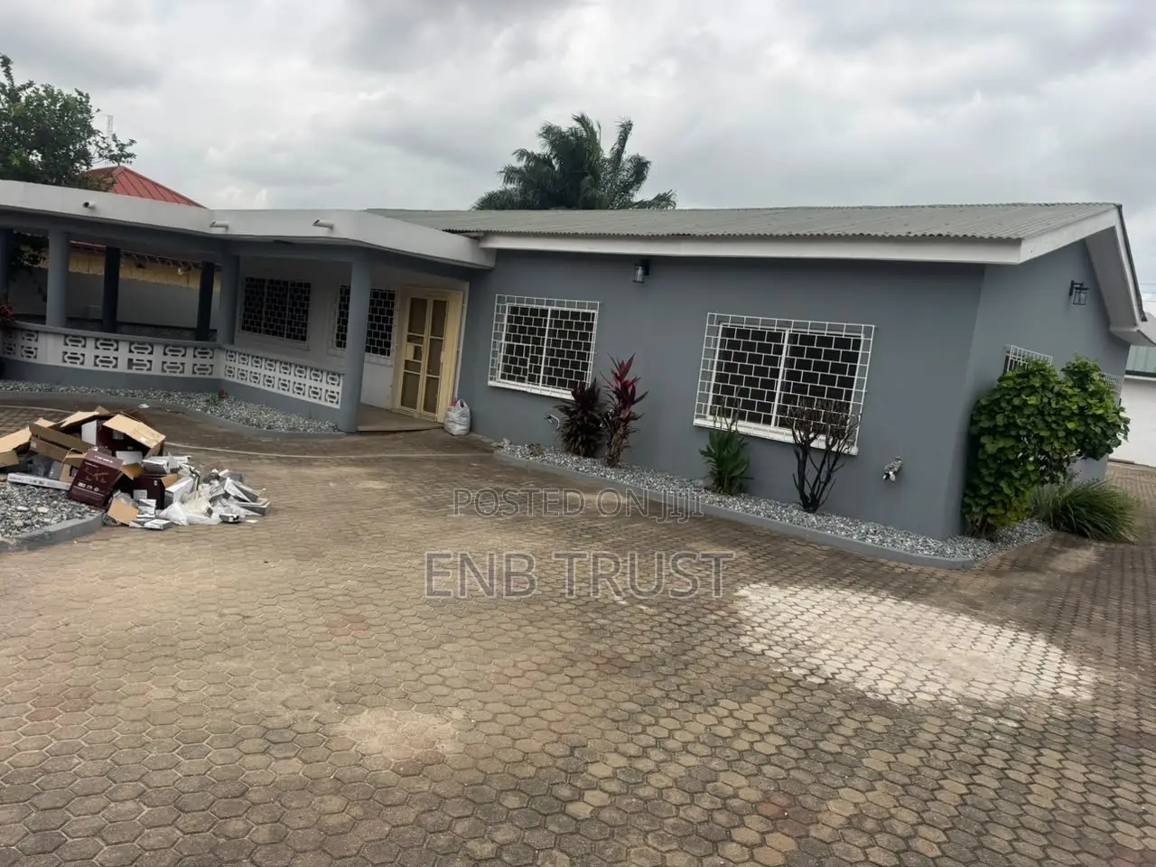 3bdrm House in Cfc Estate for rent