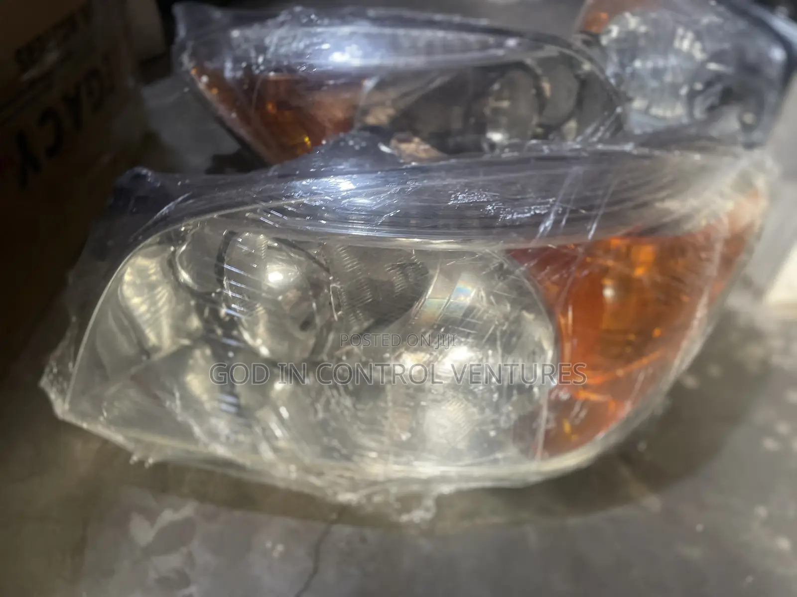 RAV4 2010 Headlight Pair