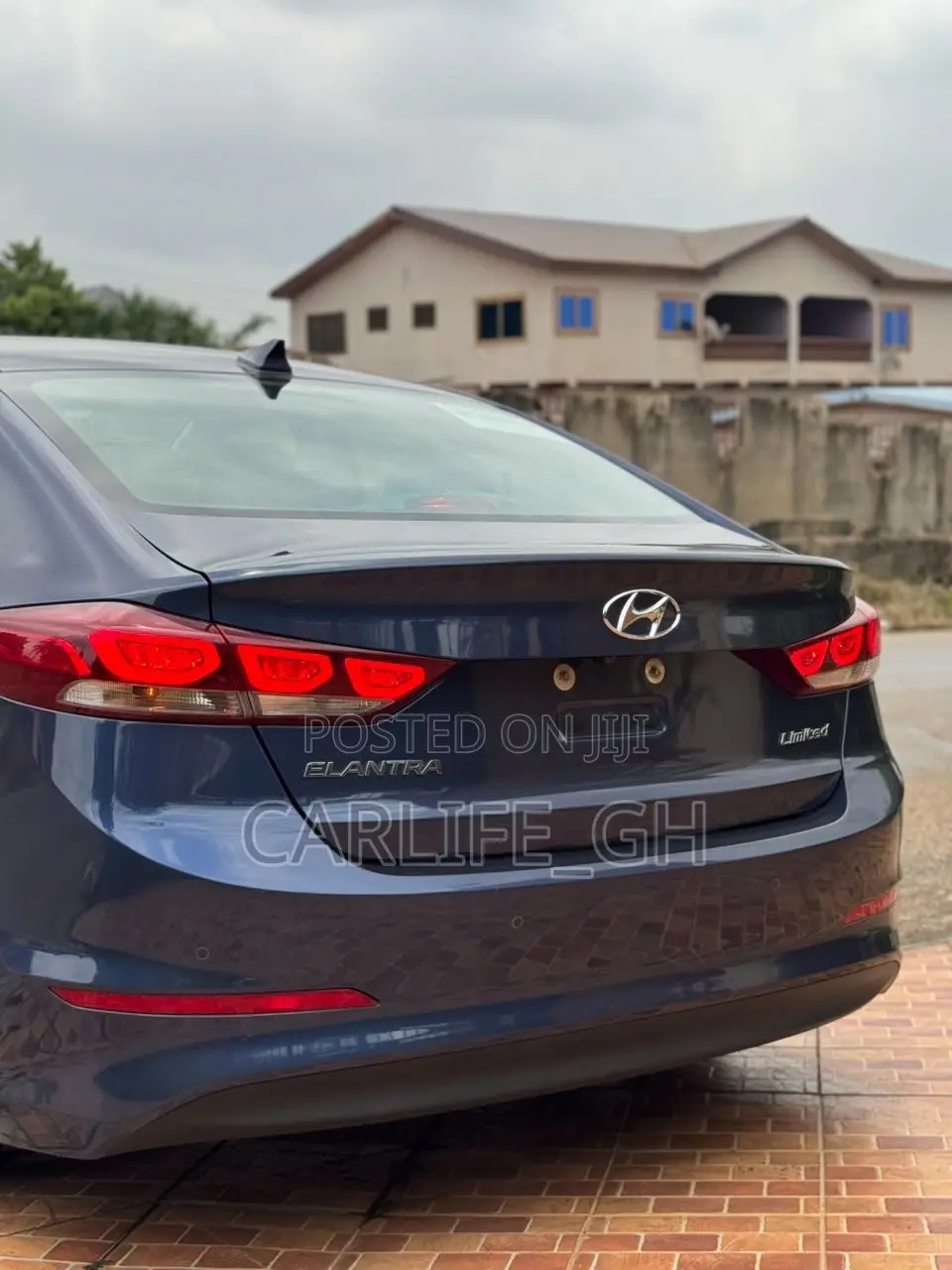 Hyundai Elantra Limited 2018 Blue