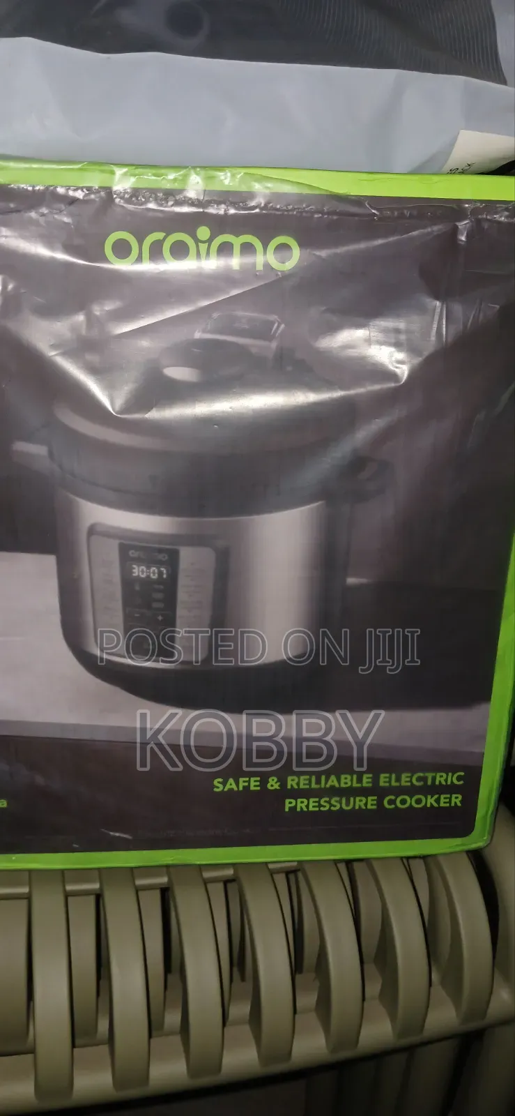 Araimo KitchenNova 1200W 6L Pressure Cooker