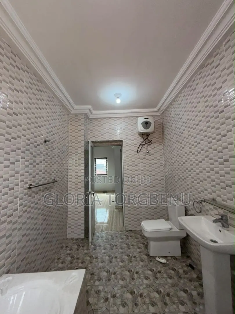 4bdrm House in Ashaley Botwe for rent