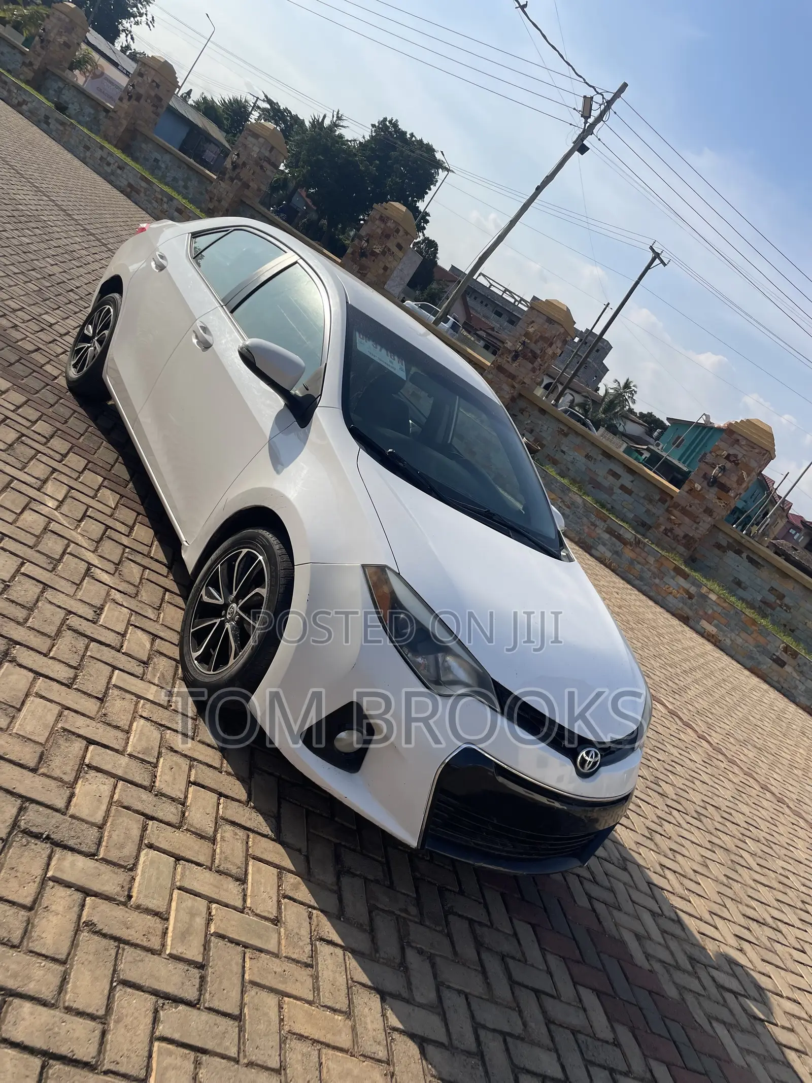 Toyota Corolla S 4dr Sedan (1.8L 4cyl CVT) 2015 White