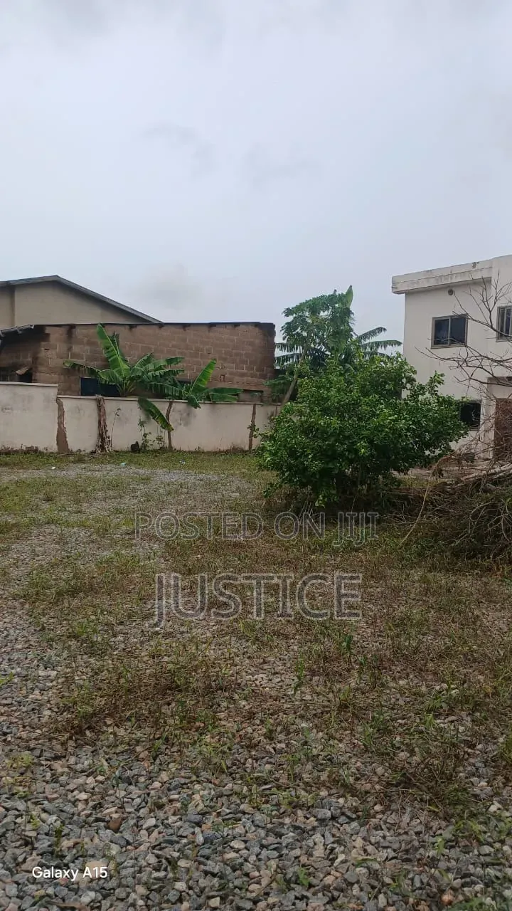 8bdrm House in Taifa, Post Office Area for rent