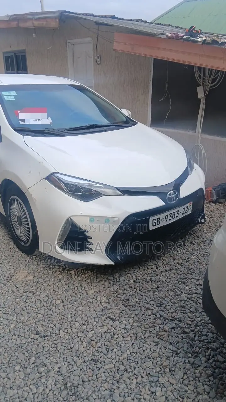 Toyota Corolla S 4dr Sedan (1.8L 4cyl CVT) 2015 White