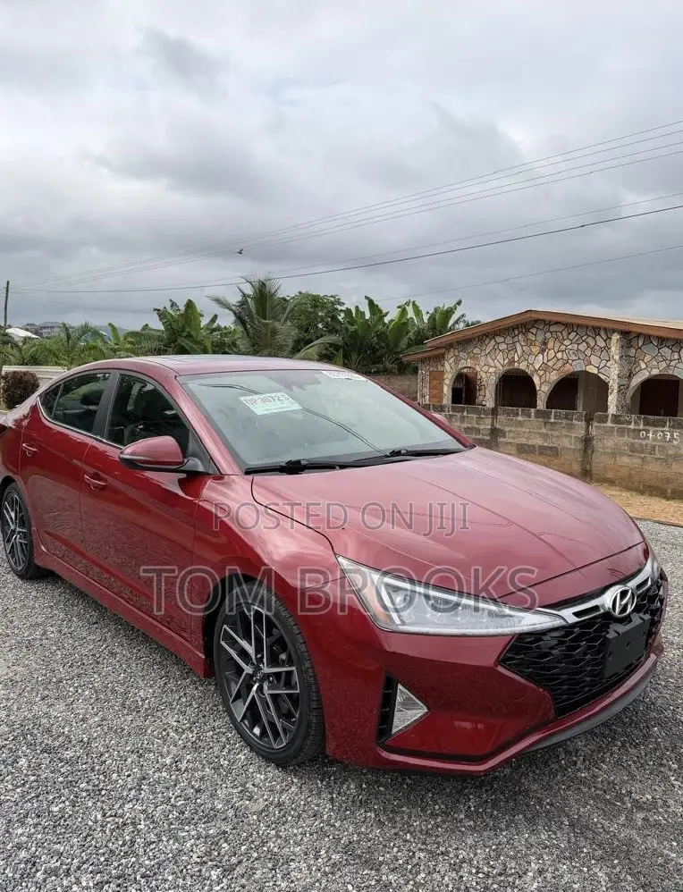 Hyundai Elantra 2020 Red