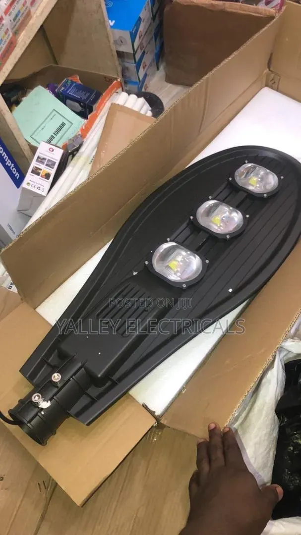 3 Eye Streetlight + Free Photocell.